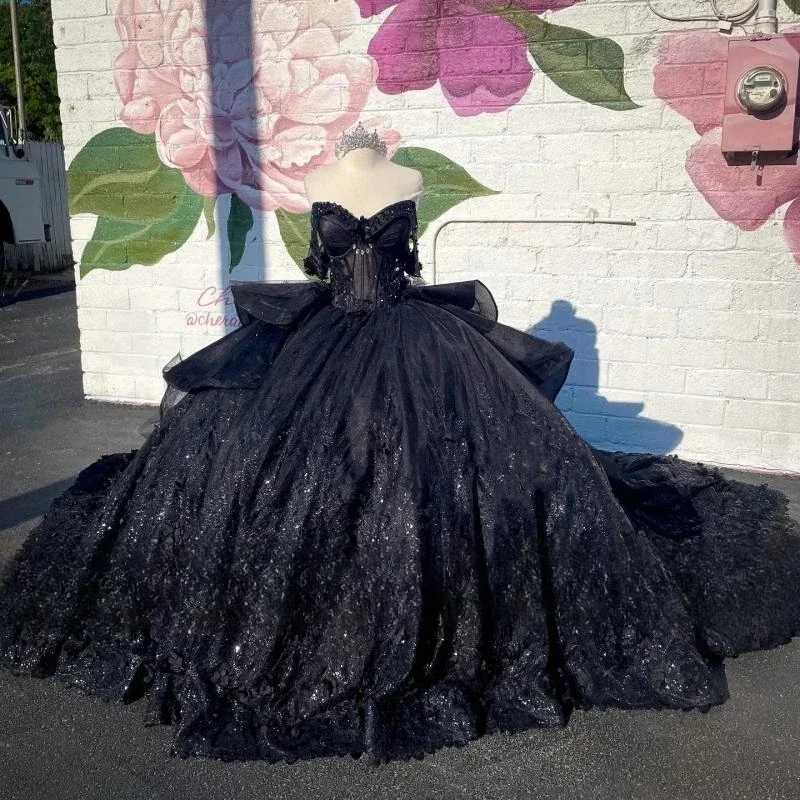 Luxury Black Crystals Ball Gown Quinceanera Dresses Appliques Lace Off The Shoulder Beads Sweet 16 Dress